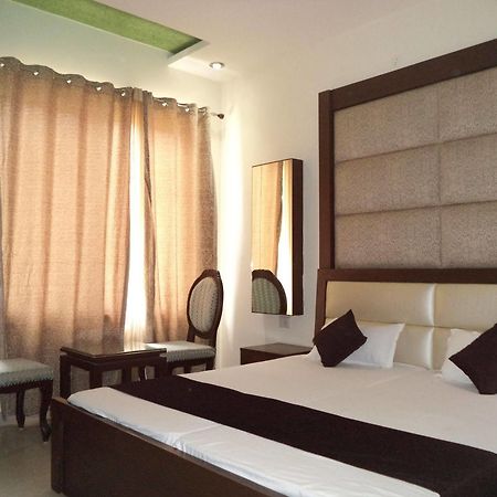 Hotel Laxmi Palace Rishikesh Exterior photo