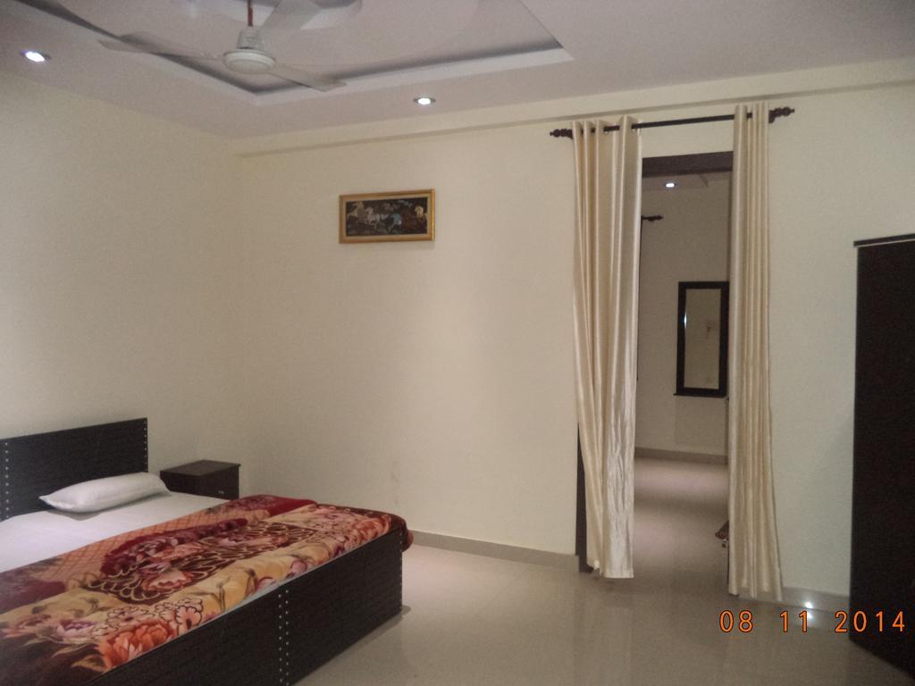 Hotel Laxmi Palace Rishikesh Exterior photo