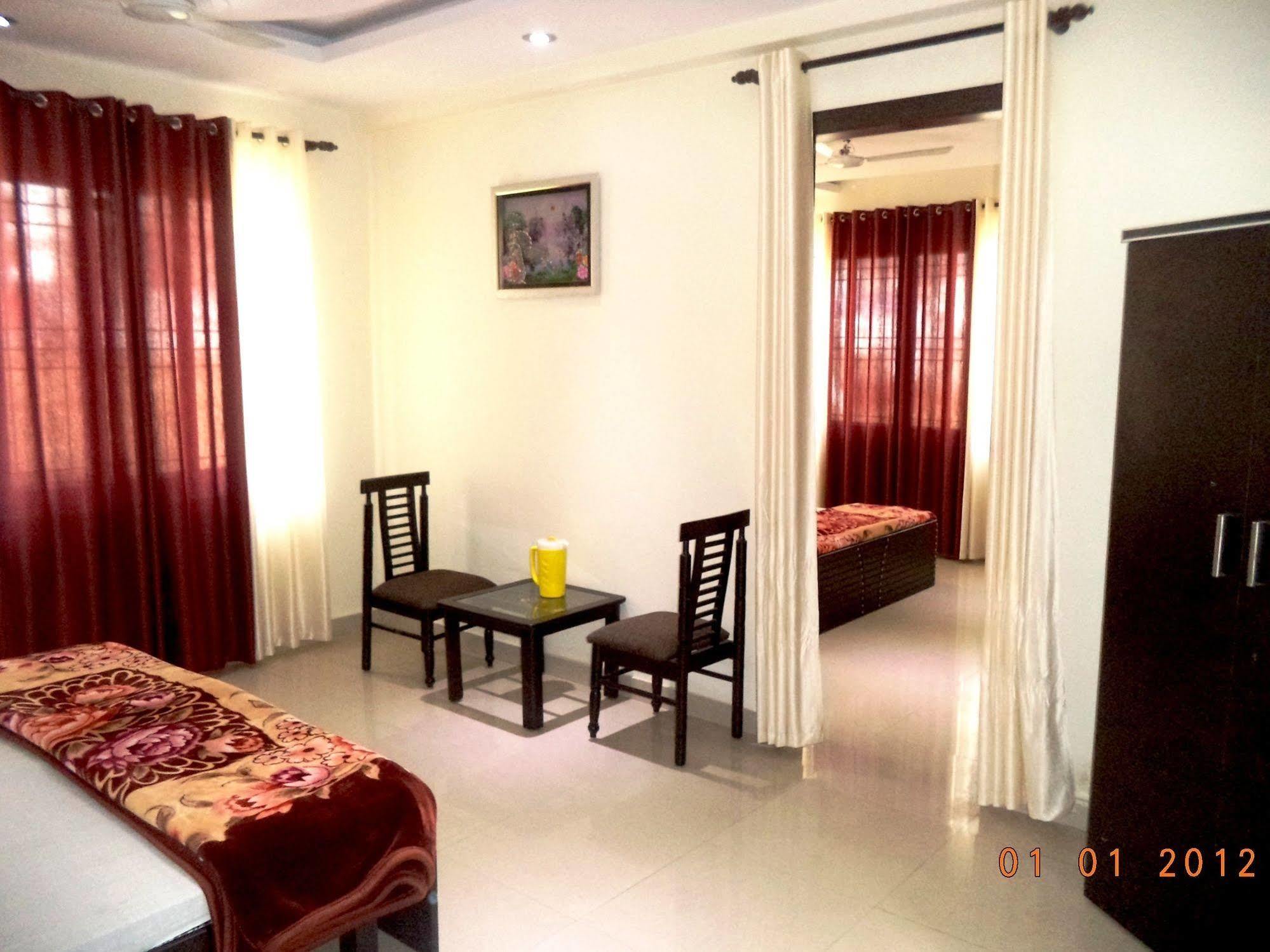 Hotel Laxmi Palace Rishikesh Exterior photo
