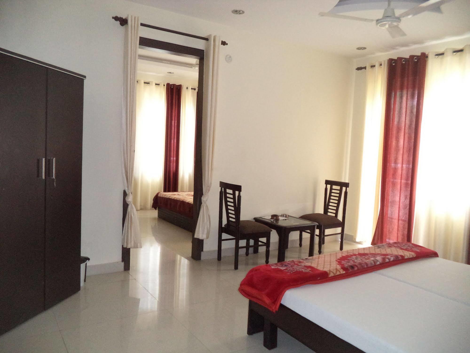 Hotel Laxmi Palace Rishikesh Exterior photo